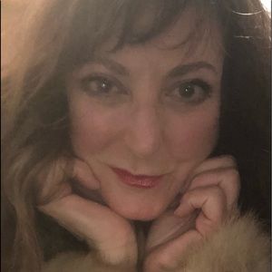 Meet your Posher, Deborah